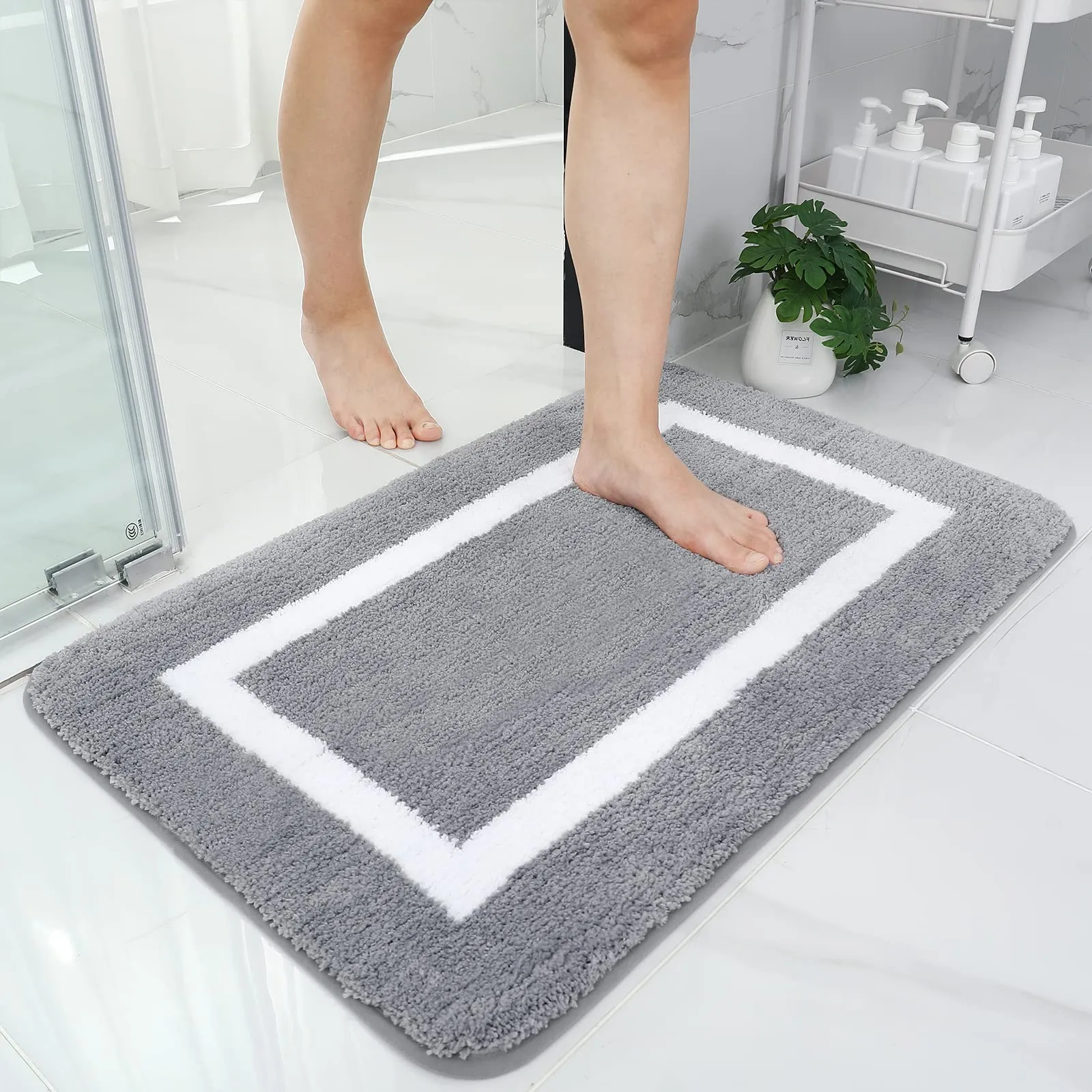 Absorbent Soft and Plush Bath Mat