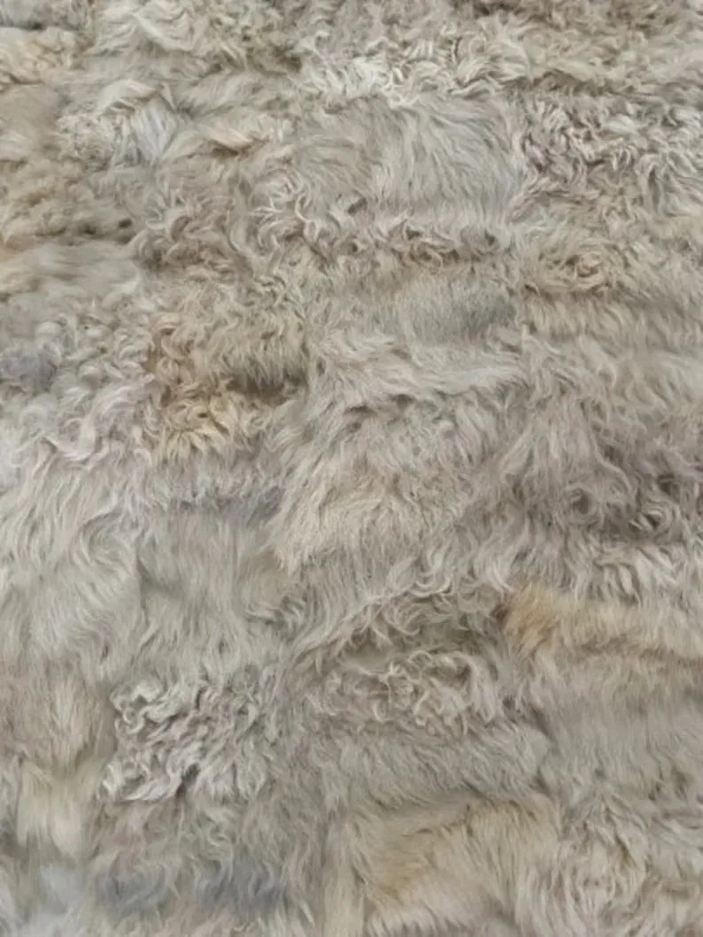 Beige Gold Natural Sheepskin Area Rug, Ultra Soft Fluffy Handmade Elegance