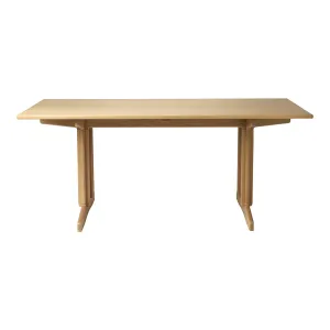 C64 Shaker Rectangular Dining Table