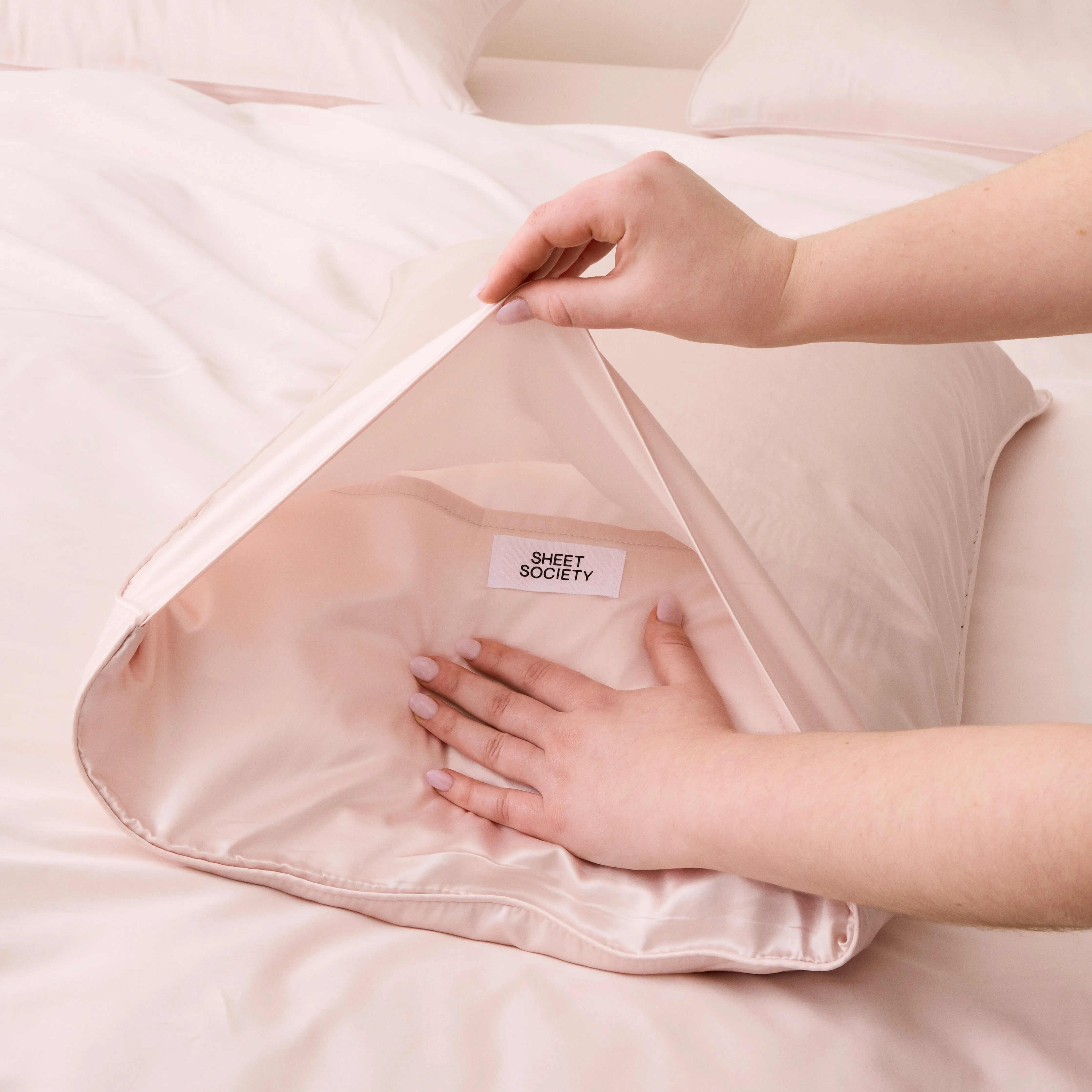 Fleur Silk - Marshmallow Pillowcases