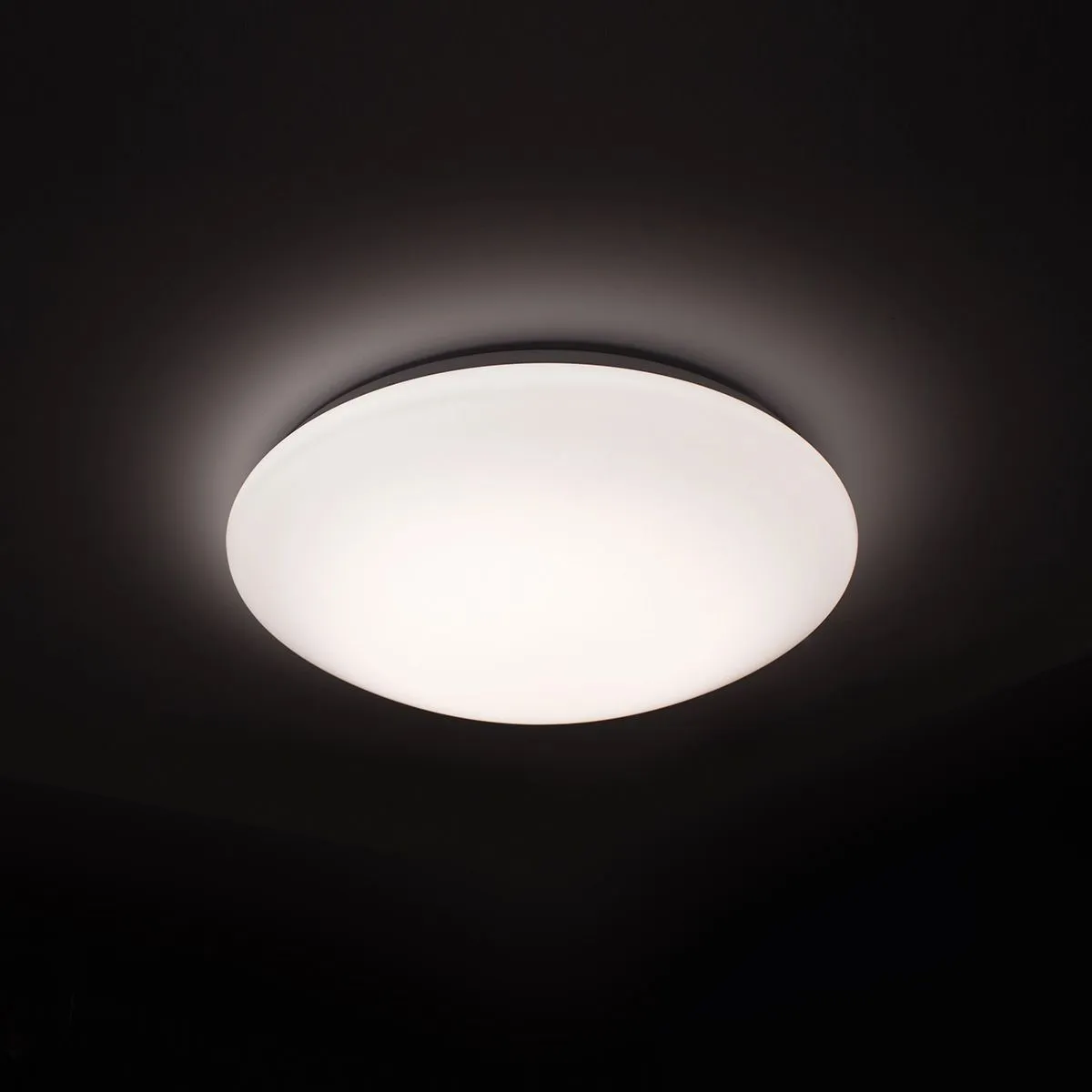 GLO 17 in. LED Flush Mount Light Selectable CCT White finish