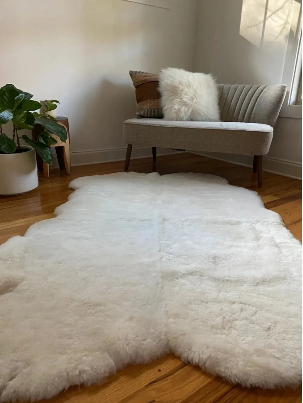 White rug made of four sheepskin hides with short pile, Home Area Rug , Natural Soft Sheepskin Floor Covering , Cozy and Soft