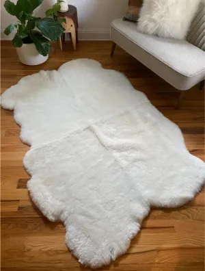 White rug made of four sheepskin hides with short pile, Home Area Rug , Natural Soft Sheepskin Floor Covering , Cozy and Soft